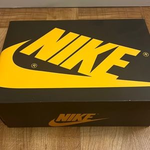 Air Jordan w/ box